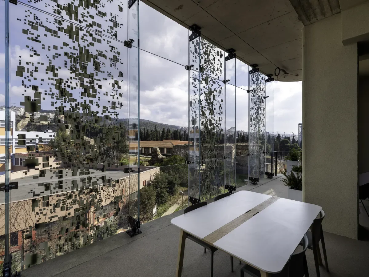 Φωτογραφία από εσωτερικό κτηρίου ΑΠΟΣΤΟΛΟΥ ΠΑΥΛΟΥ_THE PIXEL BUILDING