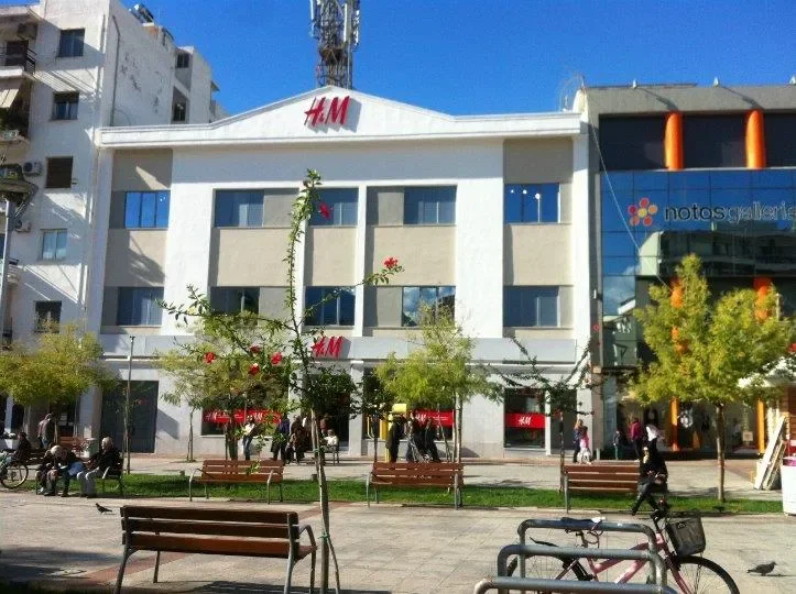 Φωτογραφία από εξωτερικό καταστήματος Καλαμάτας