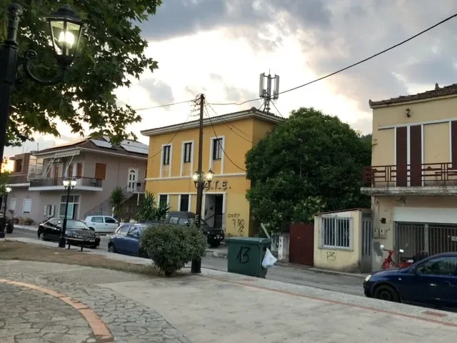 PARAVOLA