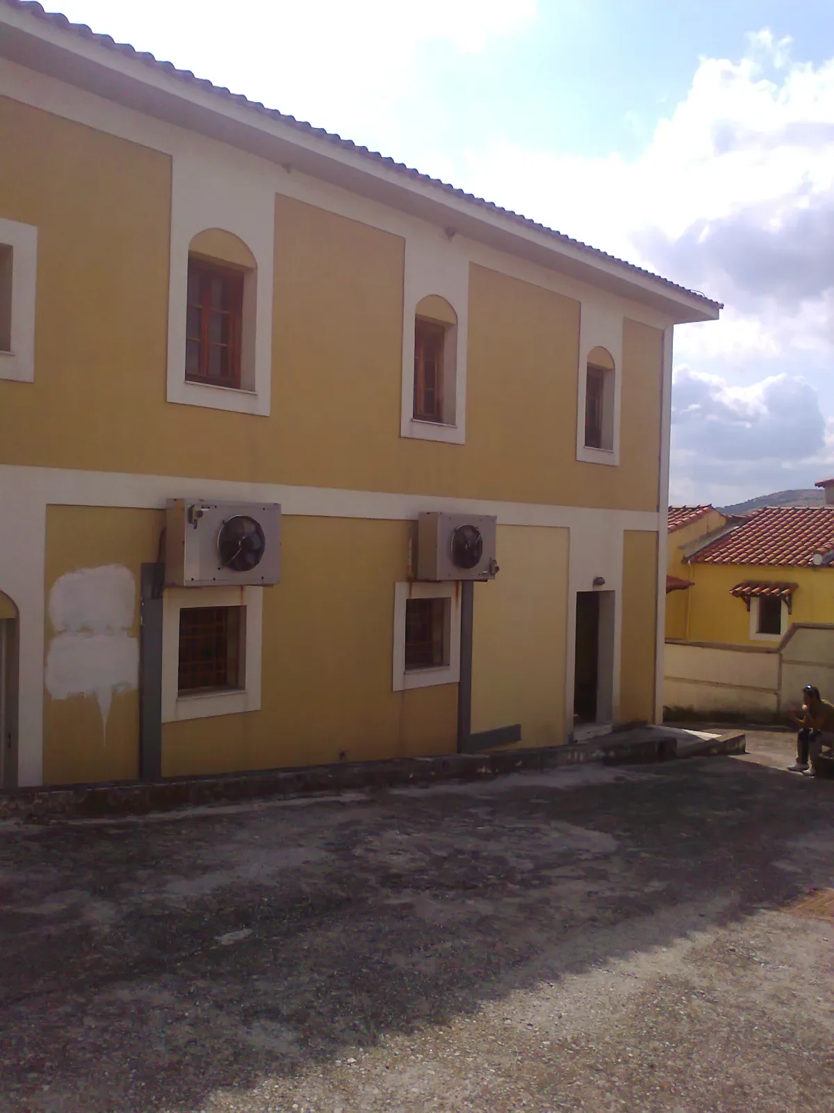 AVLONARI