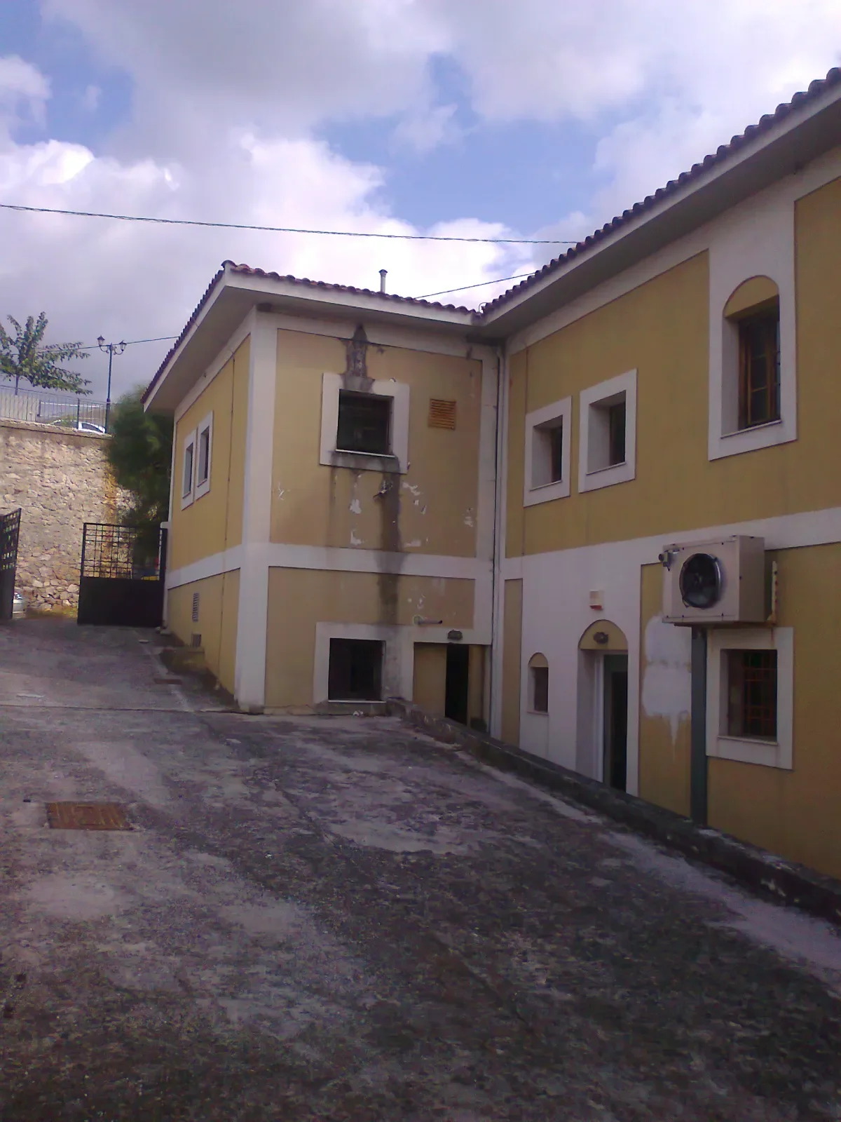 AVLONARI
