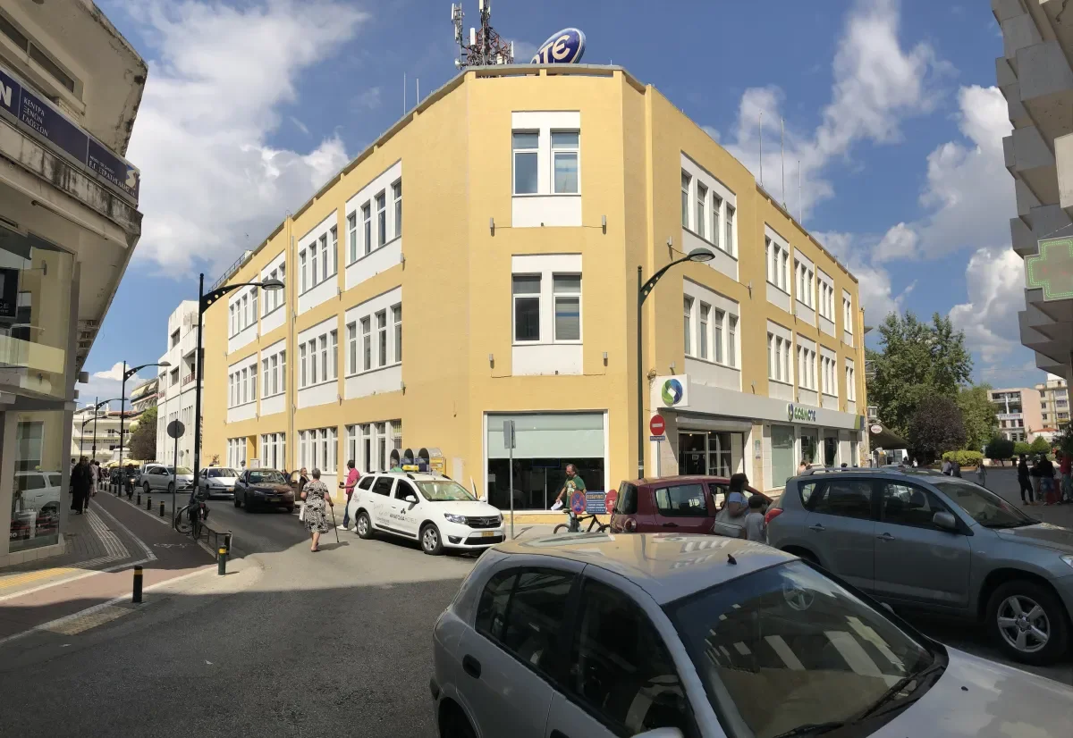KOMOTINI B'