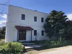 KAROUSSADES